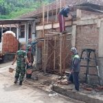 Babinsa Koramil 2302/Bojonegara, Giat Karbak Pembangunan Rumah Warga