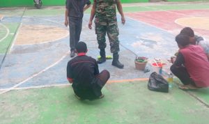 Babinsa Koramil 2301/Cilegon, Karbak Pengecetan Lapangan Volly