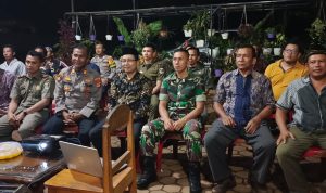 HUT Bhayangkara ke-77, Forkopimda Lamtim Nobar Pagelaran Wayang Kulit