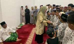 Anak Yatim Turut Hadir dalam Pengajian Rutin di Rujab Bupati Takalar 