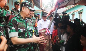 Bhaksos Khitanan Masal Warnai Kunker Tim Wasev Pada Kegiatan TMMD ke-117 Kodim 0429/Lamtim