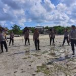 Kapolsek pasimarannu Bersama Anggotanya Tanam Pohon Mangrove di Pantai Burungo Desa Majapahit !