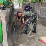 Babinsa Koramil 2304/Anyer, Karbak Pembersihan Tepi Jalan