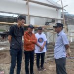 Manfaatkan Hari Libur, Pj Bupati Takalar Didampingi Camat dan Kabid Sarana Tinjau Langsung Pembangunan Pasar Galesong