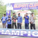 Ditutup Oleh Amran Mahmud, Turnamen Sepak Bola Bupati Cup 2023 Lahirkan PS Belawa Sebagai Juara