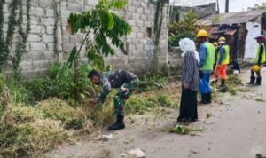 Babinsa Koramil 2301/Cilegon, Karbak Kebersihan Lingkungan