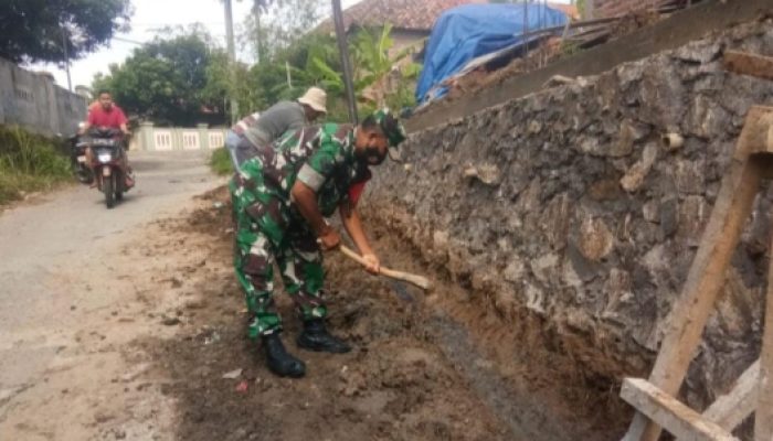 Babinsa Koramil 2304/Anyer, Karbak Pemasangan TPT