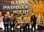 Kapolri Tekankan Persatuan-Kesatuan Modal Utama Wujudkan Indonesia Emas 2045 di Rapim Polri