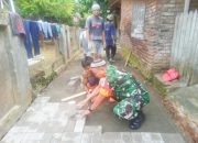 Babinsa Koramil 2304/Anyer, Karbak Pemasangan Paving Blok