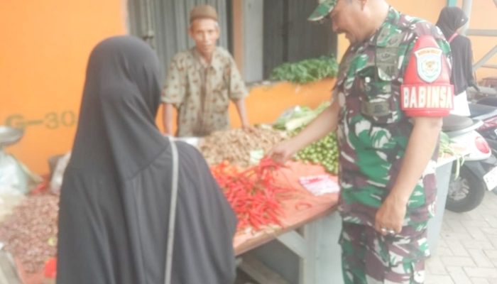 Babinsa Koramil 2301/Cilegon, Puan Ter Pendataaan Warga Penerima Sembako