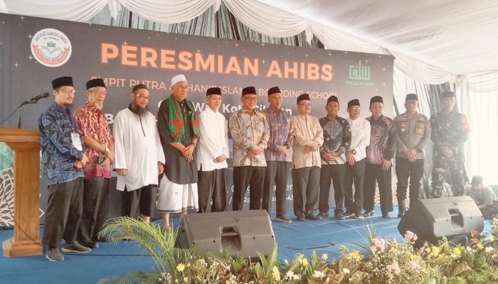 Walikota Cilegon H. Helldy Agustian Menghadiri Peresmian Sekolah Islamic Boarding Al-Hanif