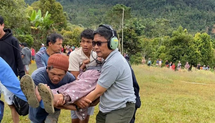 Kapolda Sulsel Berhasil Evakuasi Ibu Hamil dari Kawasan Pegunungan Latimojong