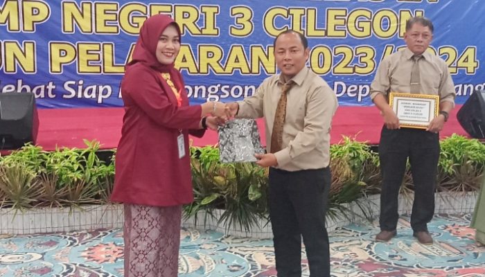 SMPN 3 Kota Cilegon Menggelar Tasyakuran Kelulusan Kelas IX