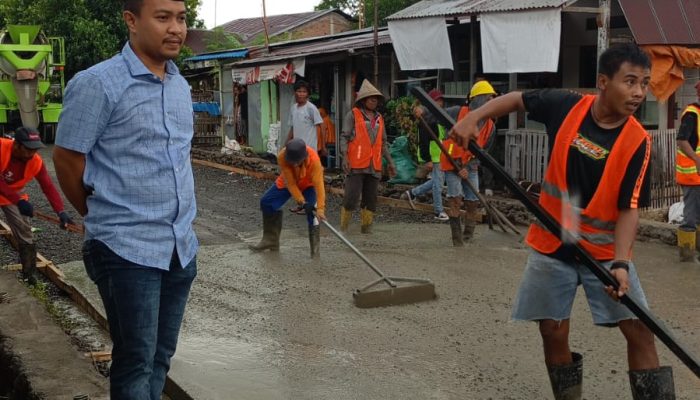 Jalan Rusak di Pallangtikan Diperbaiki, Warga Apresiasi Perjuangan Ahmad Afandi