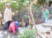 Babinsa Koramil 2304/Anyer, Karbak Pemasangan Paving Blok