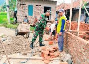 Babinsa Koramil 2304/Anyer, Karbak Pembuatan Rumah Warga