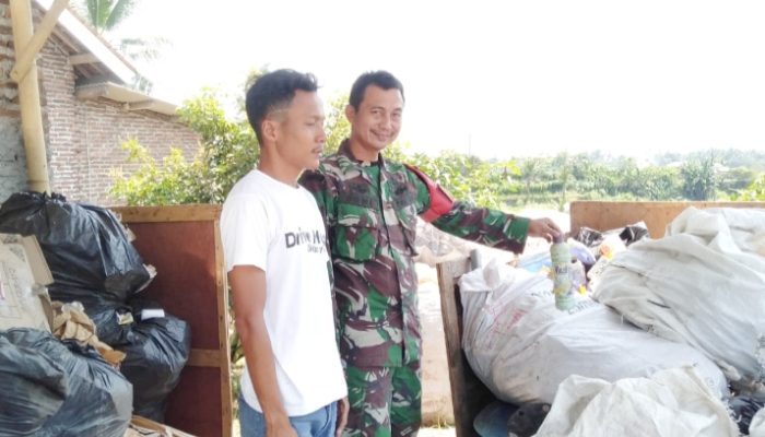 Babinsa Koramil 2301/Cilegon, Puan Ter Pendistribusian Sampah