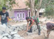 Babinsa Koramil 2306/Mancak, Karbak Pemasangan Paving Blok