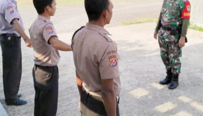 Babinsa Koramil 2304/Anyer, Bintahwil Memberikan Arahan