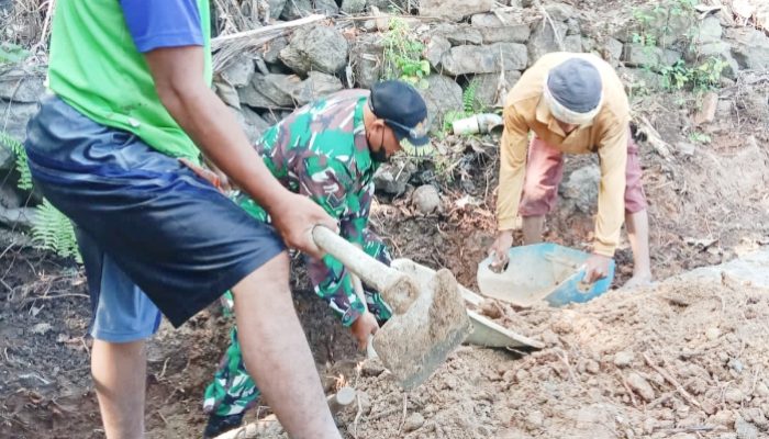 Babinsa Koramil 2307/Ciwandan, Karbak Pembangunan Saluran Air