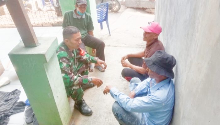 Babinsa Koramil 2302/Bojonegara, Komsos Membahas Tentang Keamanan dan Ketertiban