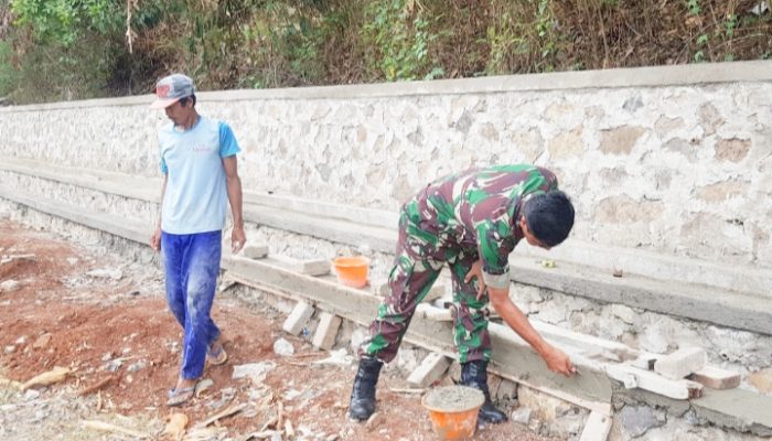 Babinsa Koramil 2303/Pulomerak, Karbak Pembangunan Pondasi