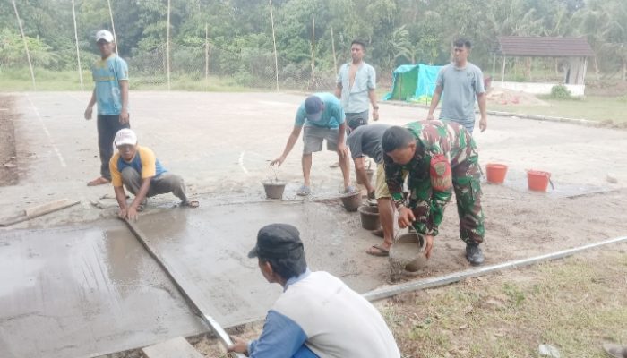 Babinsa Koramil 2307/Ciwandan, Karbak pembangunan Lapangan Volly