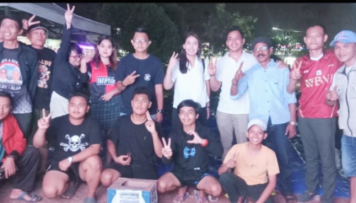 Malam Penuh Semangat dan Meriah Warga Green Sutra Nobar Pertandingan Indonesia vs Jepang Bersama Putra Putri Calon Walikota-Wakil Walikota