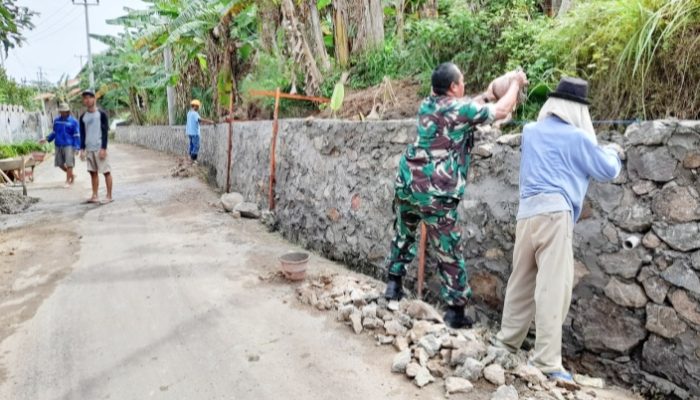 Babinsa Koramil 2307/Ciwandan, Karbak pembangunan TPT