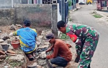 Babinsa Koramil 2307/Ciwandan, Karbak Pembangunan Pondasi Rumah