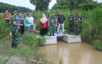 Dandim 0429/Lamtim Dampingi Tim Irutben Itdam II/Swj Tinjau Hasil Pembangunan Fisik Oplah