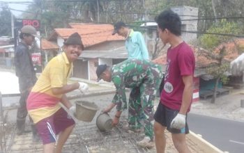 Babinsa Koramil 2304/Anyer, Karbak Pengecoran Masjid