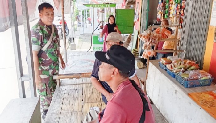 Babinsa Koramil 2305/Cinangka, Komsos Membahas Tentang Situasi Keamanan