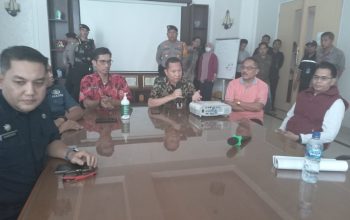 Dirut RSUD H. Padjonga Daeng Ngalle Respon Aksi Demo Honorer, Komitmen Perbaiki Status dan Kesejahteraan