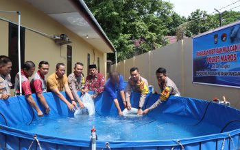 Dukung Program Asta Cita Presiden, Polres Maros Tebar Ribuan Bibit Ikan Dikolam Bioflok Sat Resnarkoba