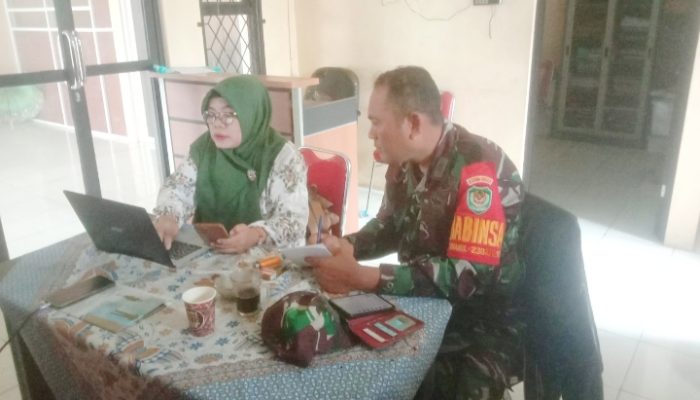 Babinsa Koramil 2302/Bojonegara, Puan Ter Membahas Jumlah Penduduk