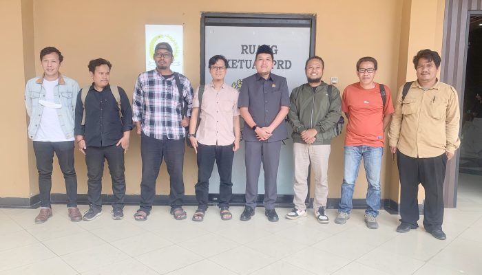 Ketua DPRD Kota Cilegon Fasilitasi PWI Cilegon ke Hari Pers Nasional di Riau