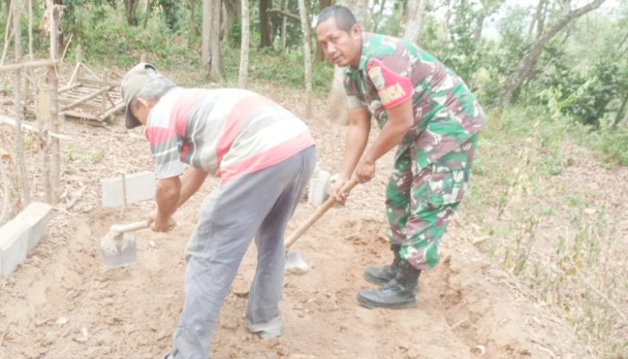 Babinsa Koramil 2307/Ciwandan, Karbak Pembangunan Pemasangan Konblok