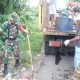 Babinsa Koramil 2304/Anyer, Karbak Pembersihan Sampah