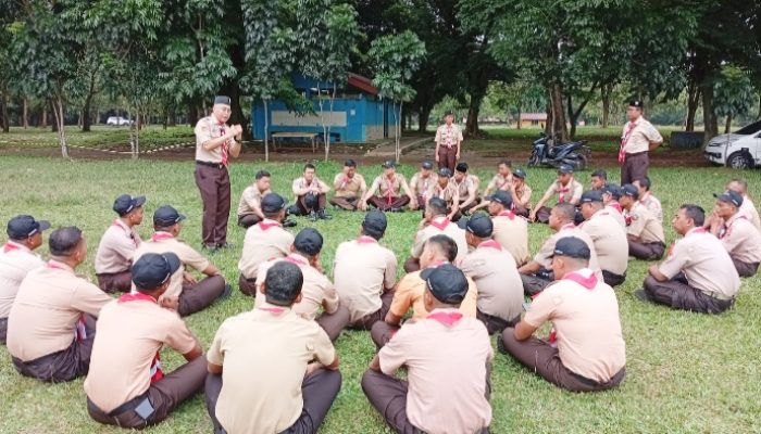 Babinsa Koramil 2301/Cilegon, Puan Ter Membahas Akan Dibentuknya Penegak