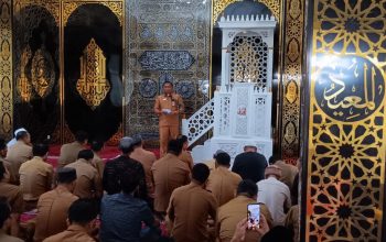 Pimpinan OPD Bergiliran Beri Ceramah di Masjid Ulil Amri, Pemda Takalar: Dari Disiplin ASN hingga Penghormatan pada Istri