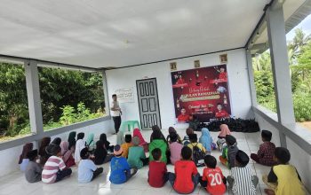 Berbagi Berkah di Bulan Ramadan, Ahmad Afandi Aktif Mengajar dan Berbagi dengan Sesama