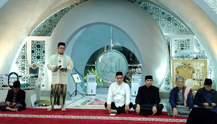 Sekda Pangkalpinang Hadiri Peringatan Nuzulul Qur’an 1446 H di Masjid Agung Kubah Timah