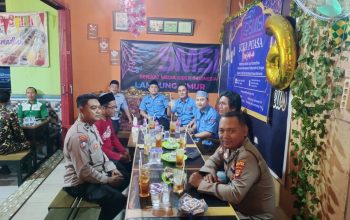 Gandeng GP Ansor Personil Polsek Way Bungur SMSI Lampung Timur Gelar Bukber dan Berbagi Takjil 