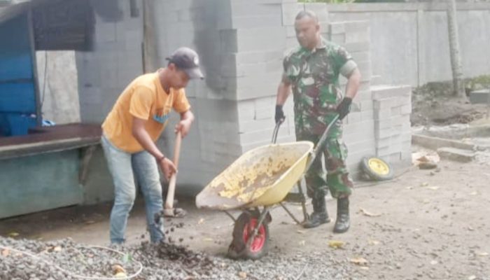 Babinsa Koramil 2305/Cinangka, Karbak Pengangkutan Batu Koral